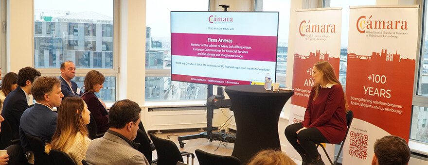 Elena Arveras banner