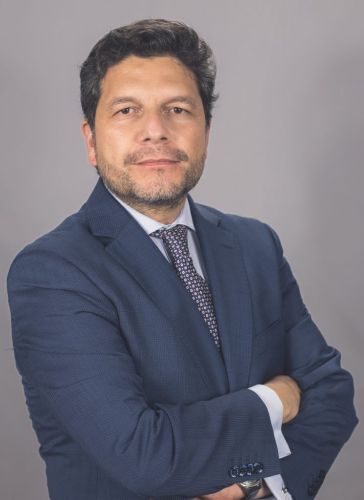 David-Cdova-746x1024