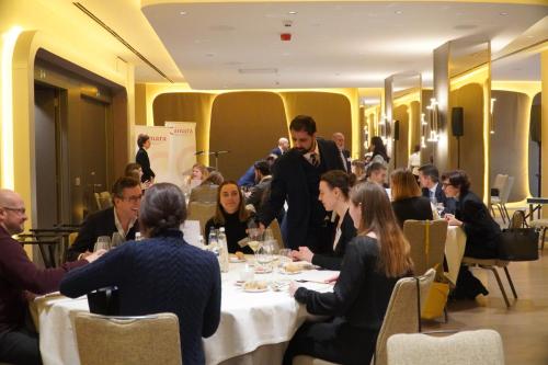Almuerzo-debate-Ana-Gallego