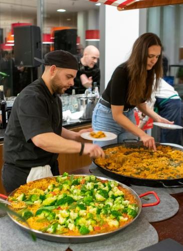 Cena solidaria con los afectados por la Dana